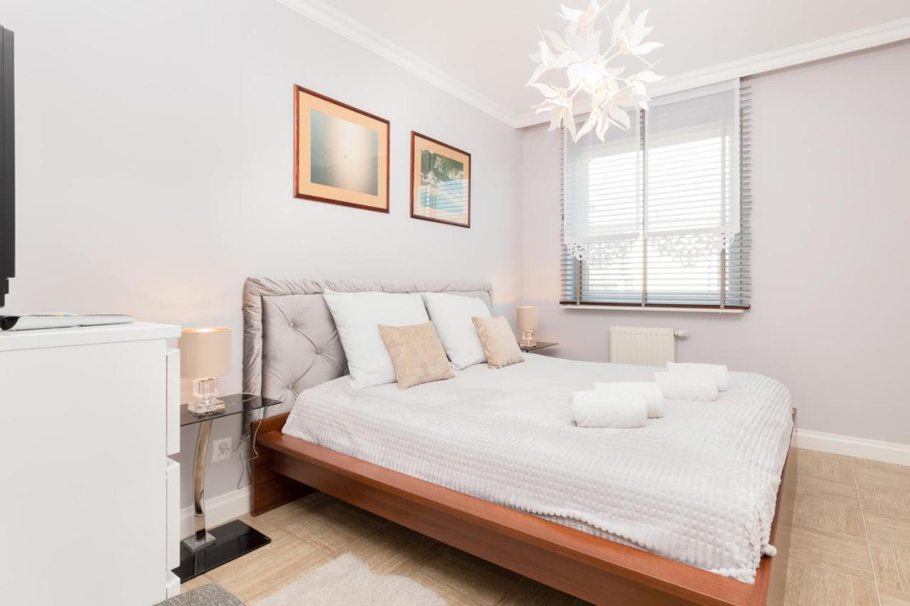 Apartment 350m To The Piastowska By Renters Prestige *